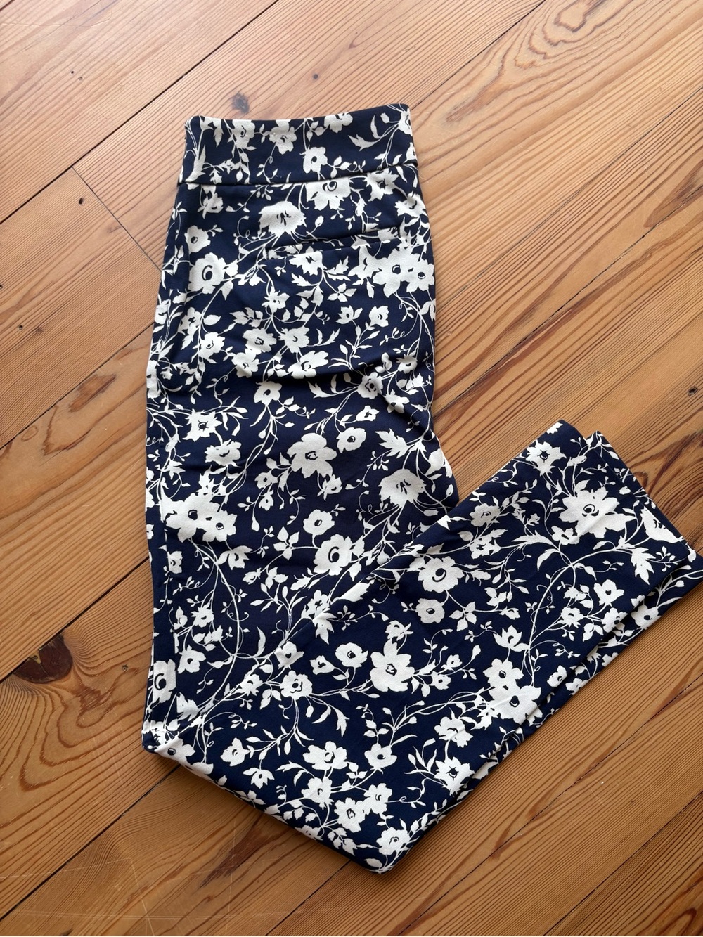 Talbots Chatham Ankle pants size 2